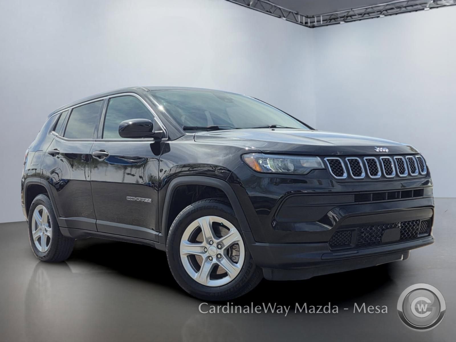 Used 2023 Jeep Compass Sport AWD/4WD image 2