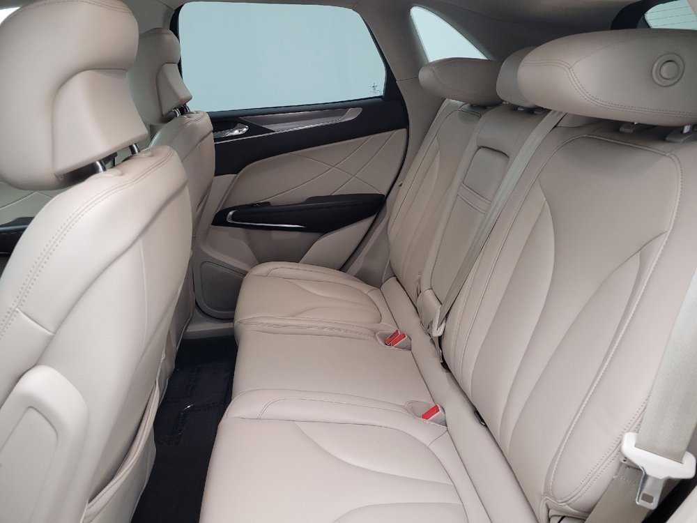 Used 2019 Lincoln MKC Premiere FWD image 18