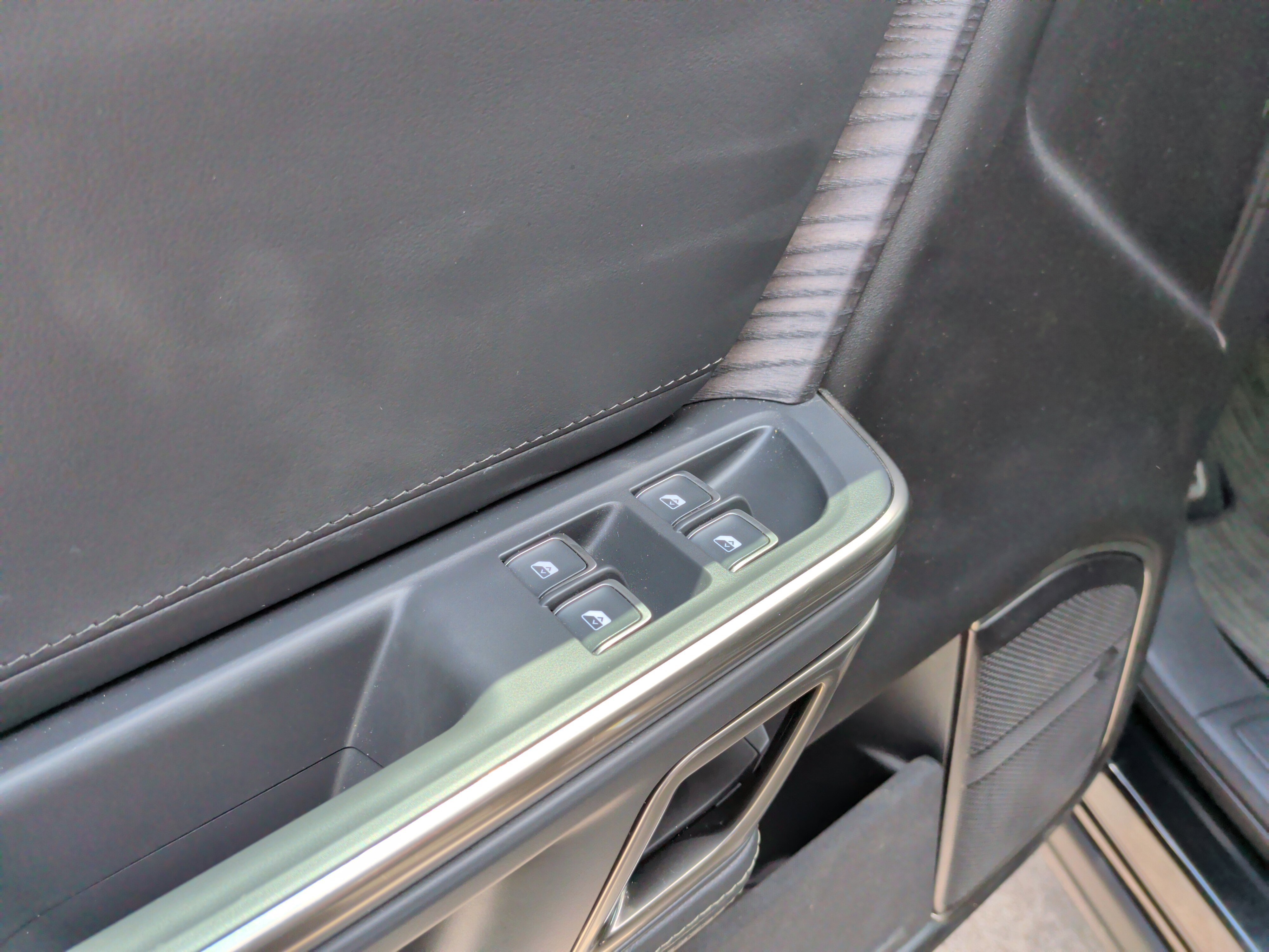 Used 2023 Rivian R1S Adventure AWD/4WD image 15