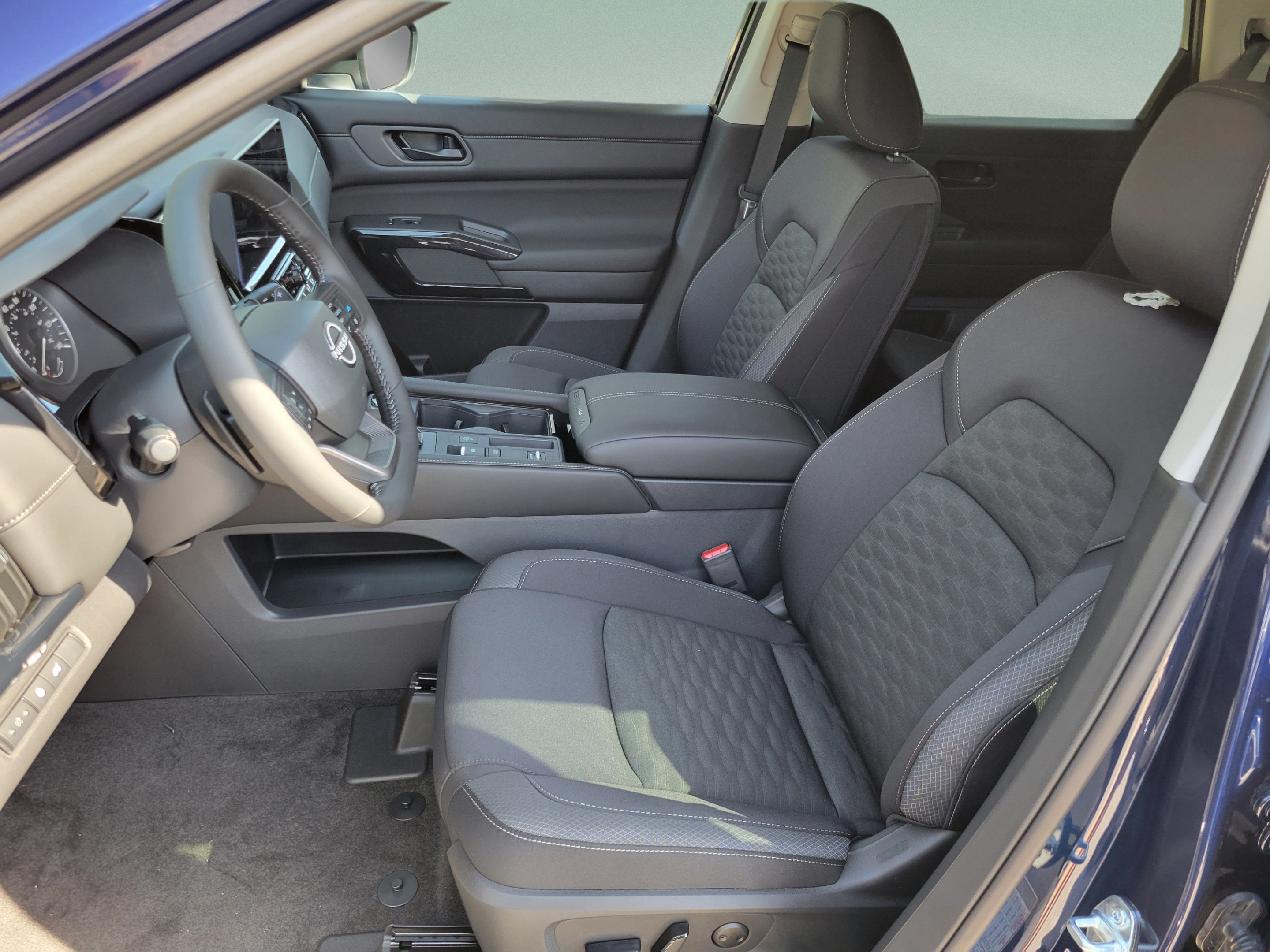 New 2026 Nissan Pathfinder SV w/ Cargo Package FWD image 18