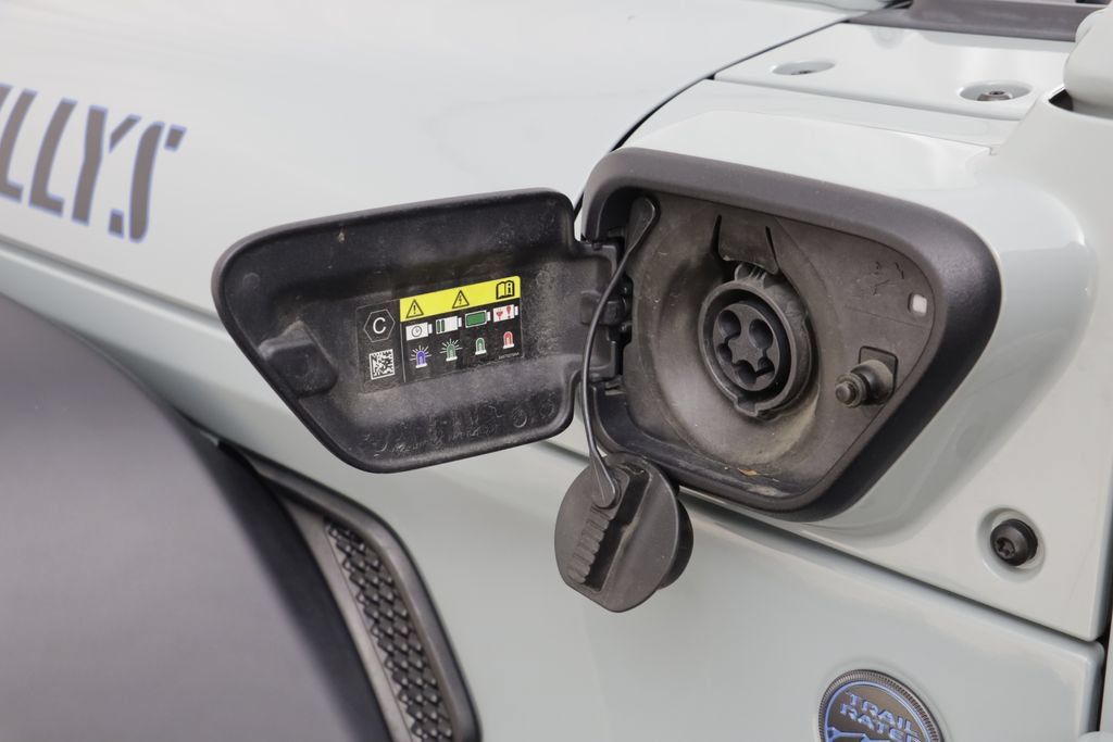 Used 2024 Jeep Wrangler Unlimited AWD/4WD image 21