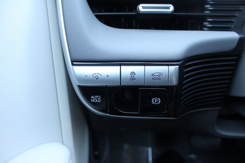 Used 2024 Hyundai Ioniq 5 Limited AWD/4WD image 31