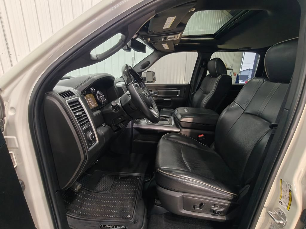 Used 2017 RAM 2500 Limited AWD/4WD image 36