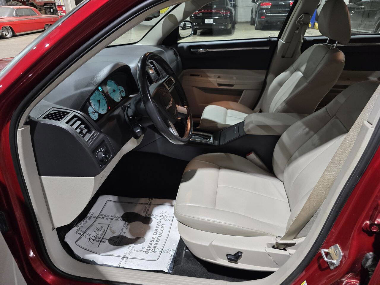 Used 2007 Chrysler 300 Touring L image 25