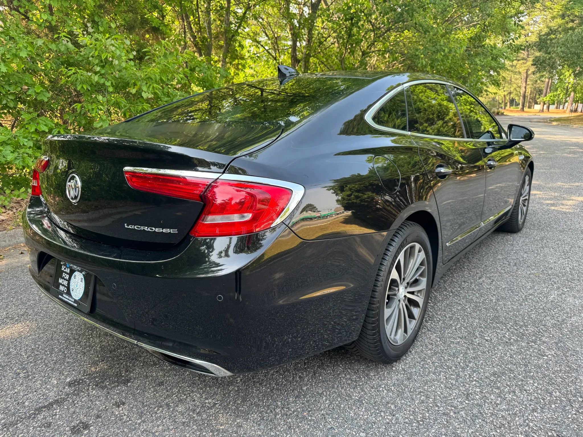 Used 2017 Buick LaCrosse Essence w/ Sights and Sounds Package FWD image 3