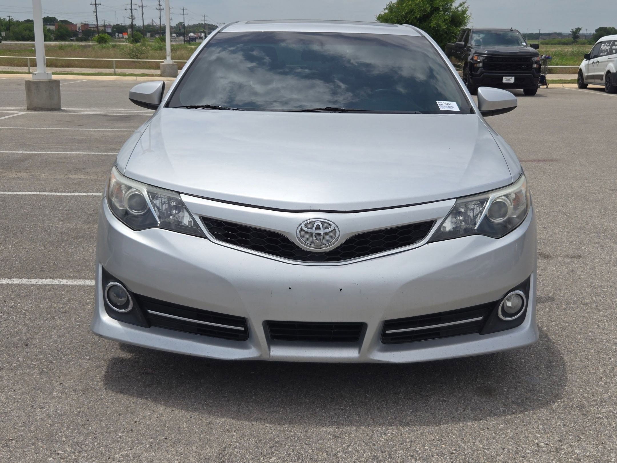 Used 2012 Toyota Camry SE FWD image 8