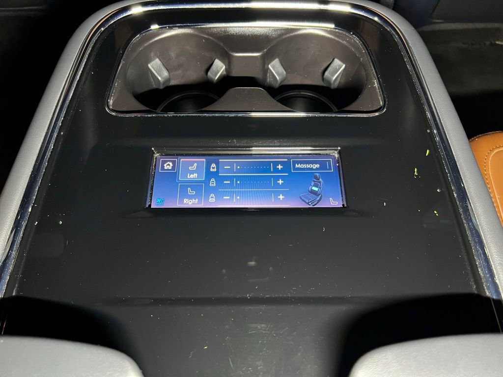 Used 2023 Lincoln Navigator Reserve image 32