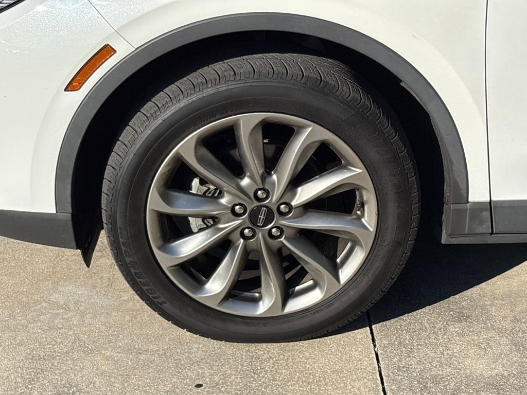 Used 2021 Lincoln Corsair AWD w/ Premium Package image 13