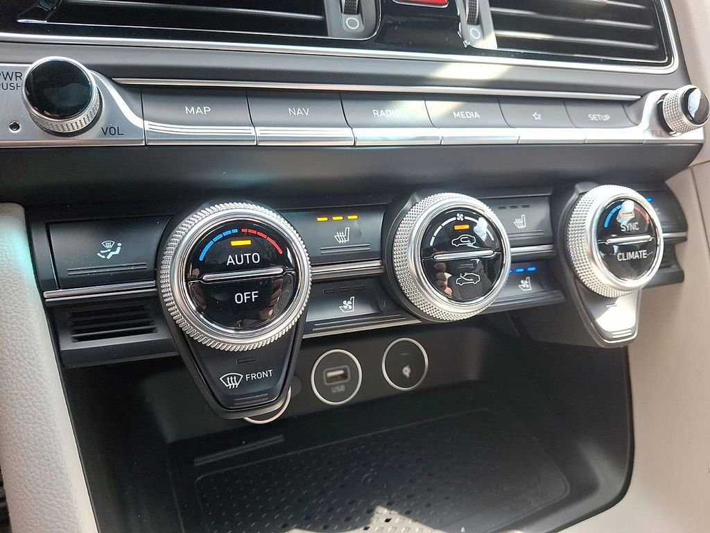 Used 2023 Genesis G70 3.3T w/ Sport Advanced Package image 19