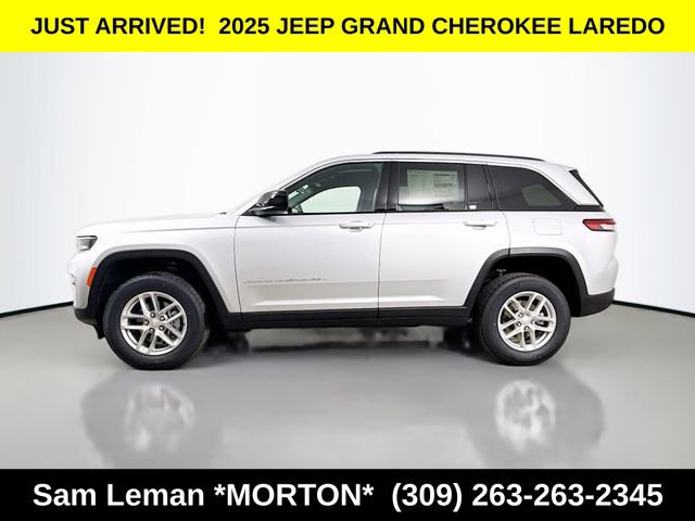New 2025 Jeep Grand Cherokee Laredo w/ Luxury Tech Group I image 4