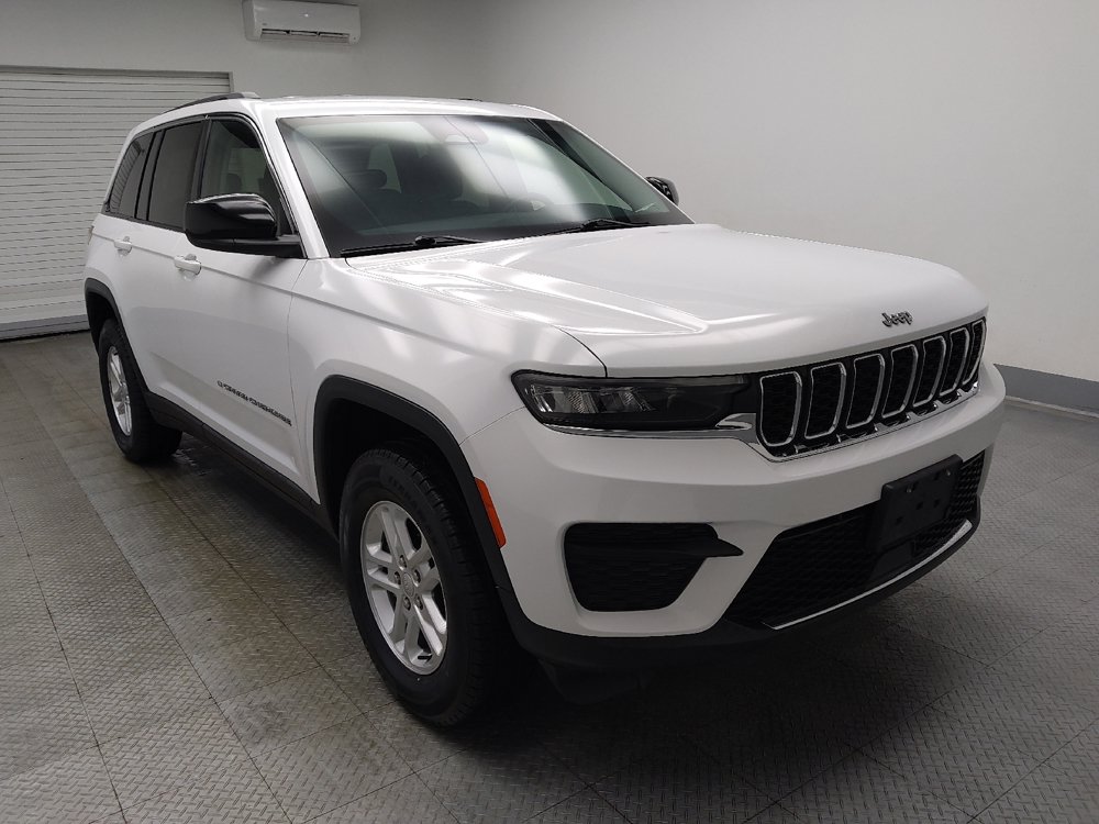 Used 2022 Jeep Grand Cherokee Laredo w/ Luxury Tech Group I AWD/4WD image 13