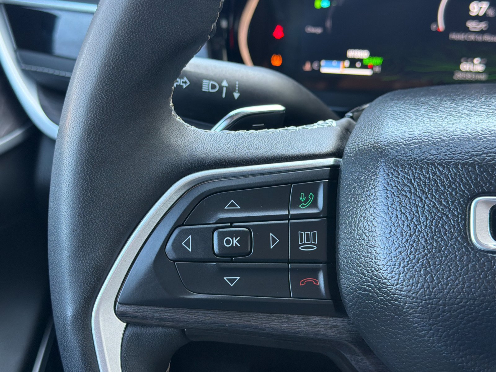 Used 2023 Jeep Grand Cherokee 4WD 4xe image 28