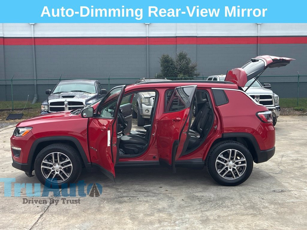 Used 2020 Jeep Compass Latitude FWD image 14