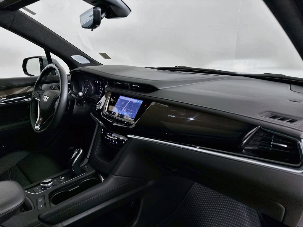 Certified 2025 Cadillac XT6 Premium Luxury w/ Platinum Package AWD/4WD image 39