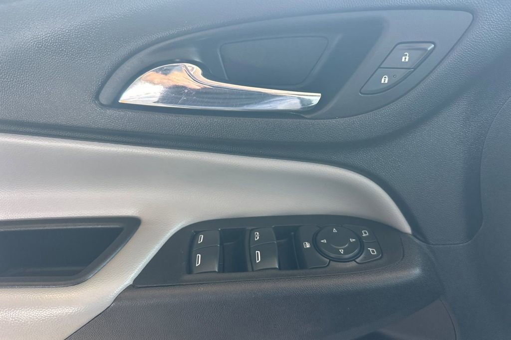 Used 2022 Chevrolet Equinox LT FWD image 13