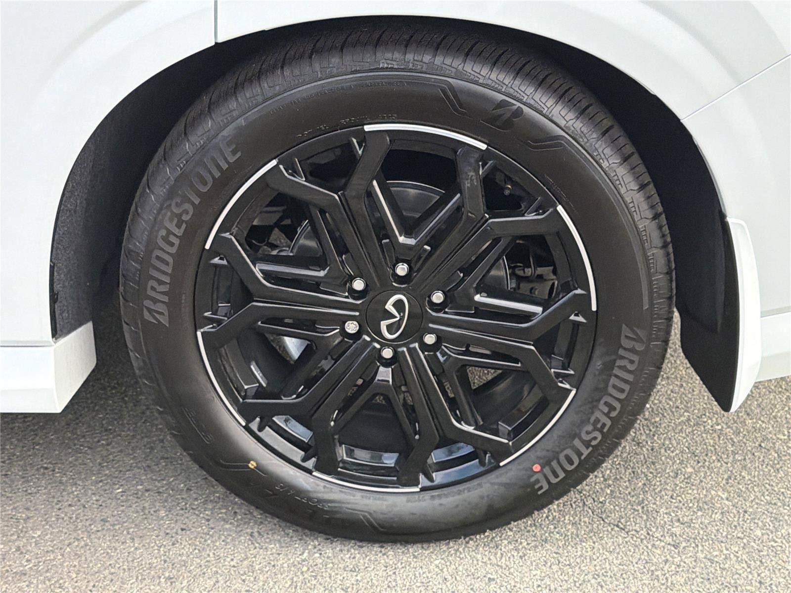 New 2026 INFINITI QX80 4WD w/ Sport Exterior Package image 29