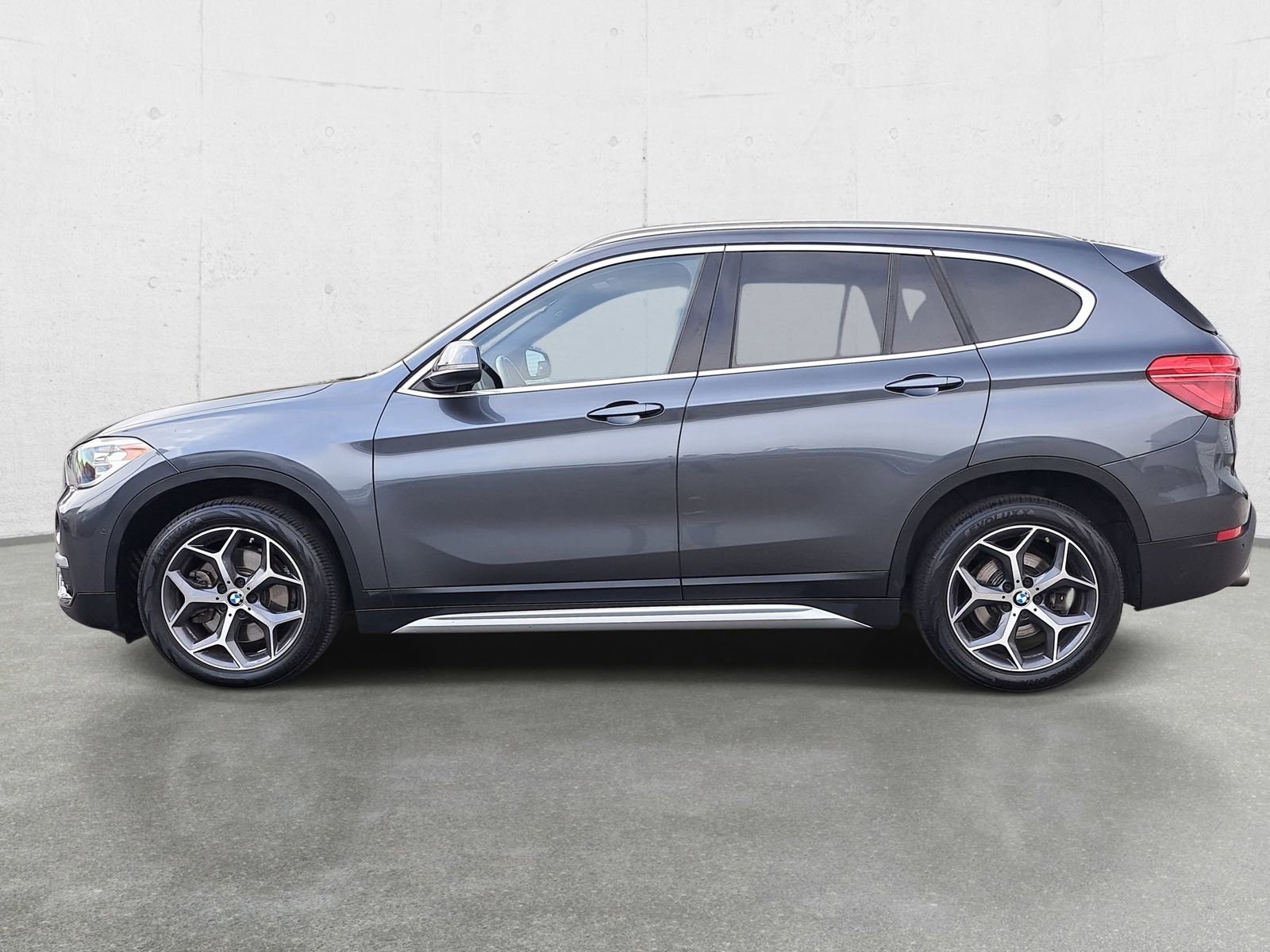 Used 2018 BMW X1 sDrive28i image 8