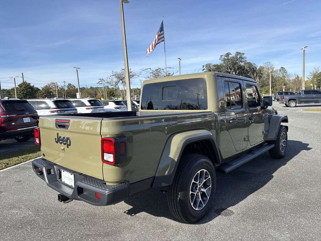 New 2025 Jeep Gladiator Sport image 3