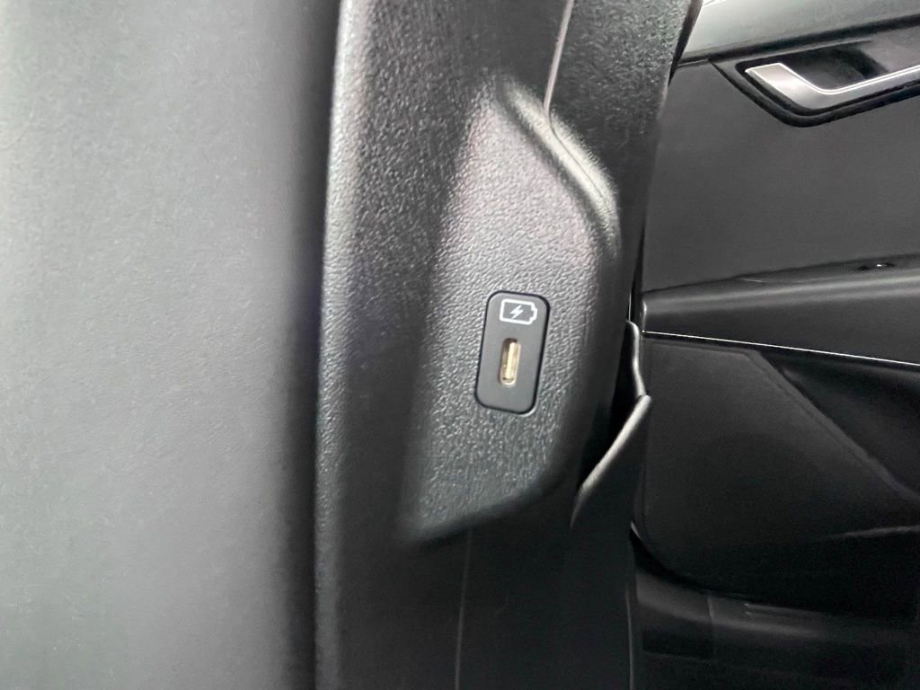 Certified 2024 Kia Niro EX Touring FWD image 21