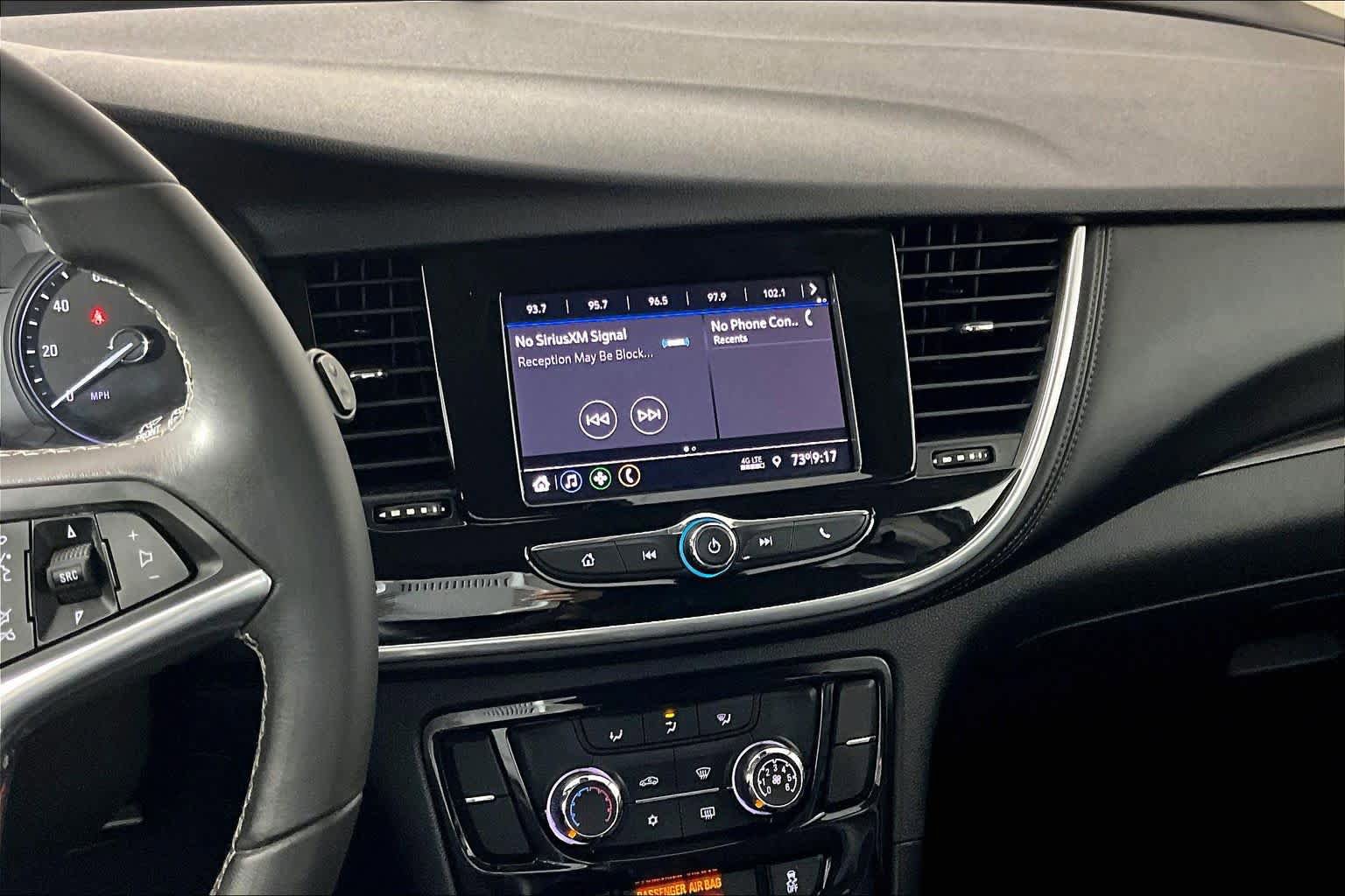 Certified 2022 Buick Encore Preferred AWD/4WD image 7