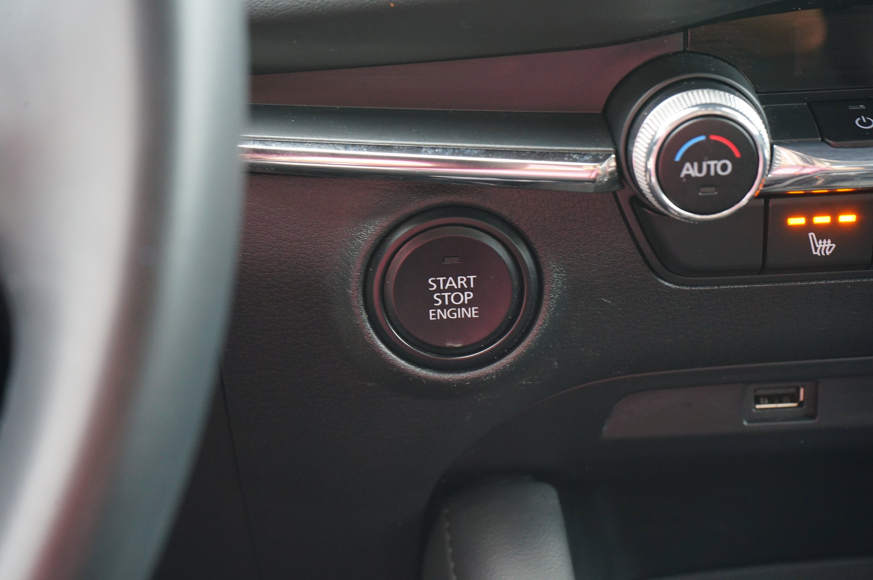 Used 2020 MAZDA MAZDA3 Sedan w/ Preferred Package image 24