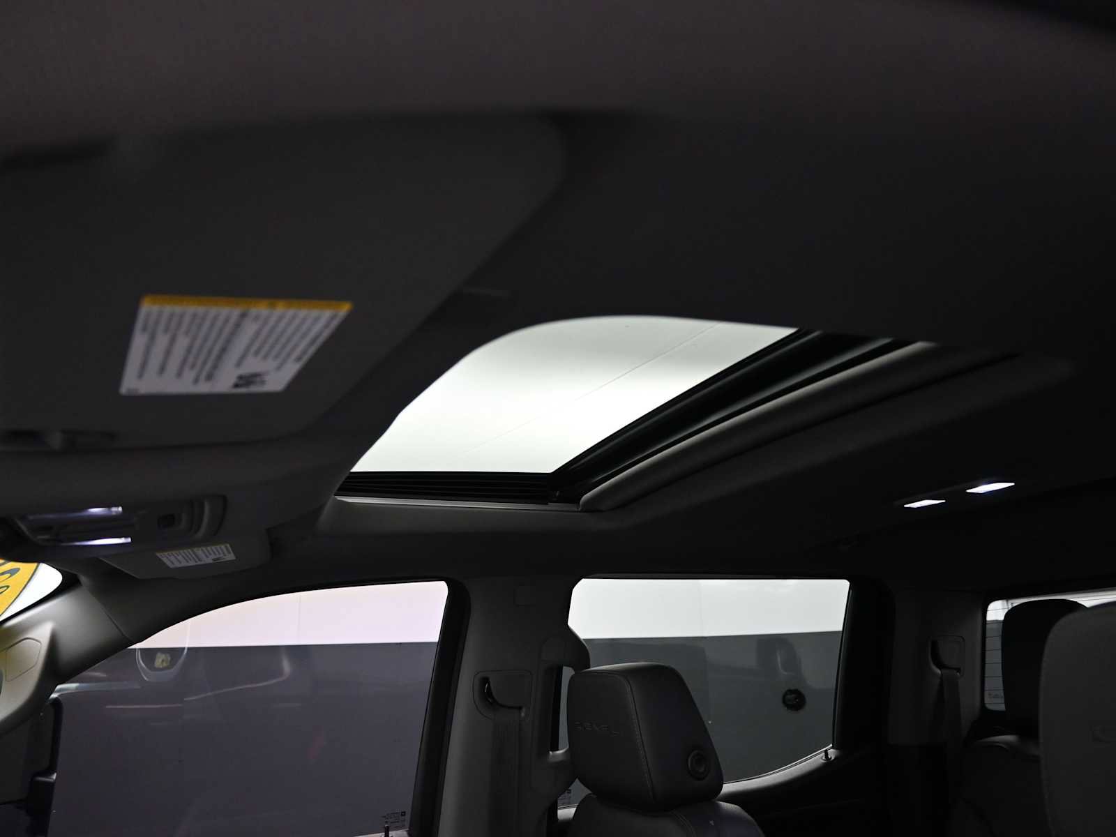 Used 2021 GMC Sierra 1500 Denali w/ Denali Ultimate Package AWD/4WD image 27