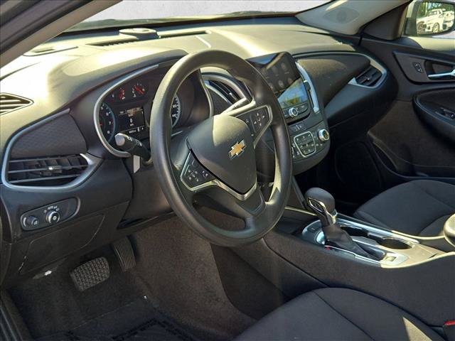Used 2025 Chevrolet Malibu LT FWD image 10