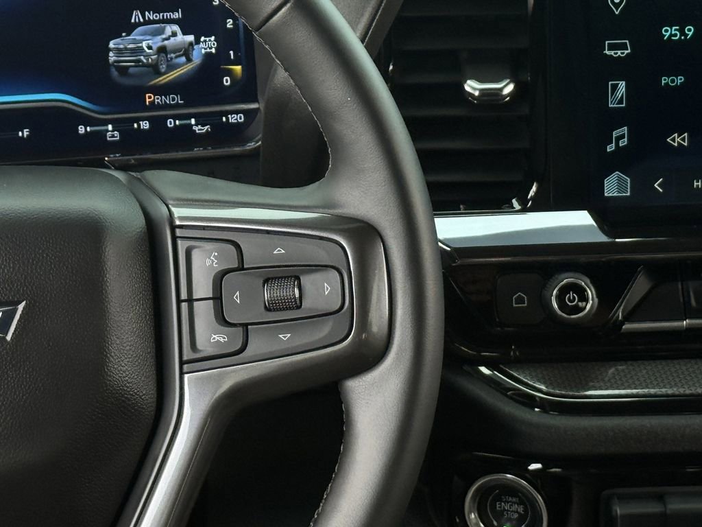 Used 2024 Chevrolet Silverado 2500 ZR2 w/ Technology Package AWD/4WD image 18