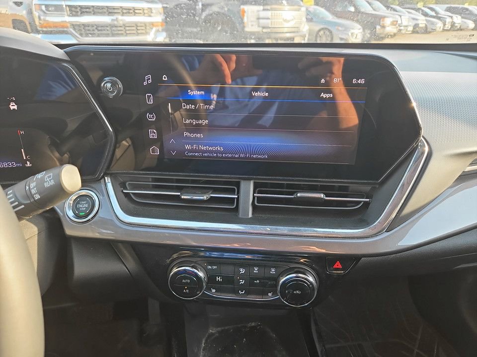 Used 2025 Chevrolet Trax ACTIV w/ Driver Confidence Package FWD image 22