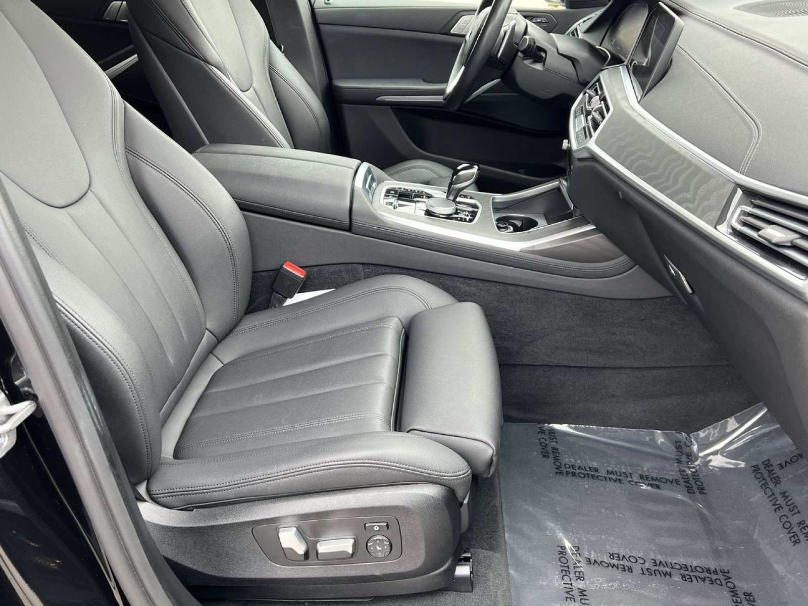 Used 2022 BMW X7 xDrive40i w/ Premium Package image 26