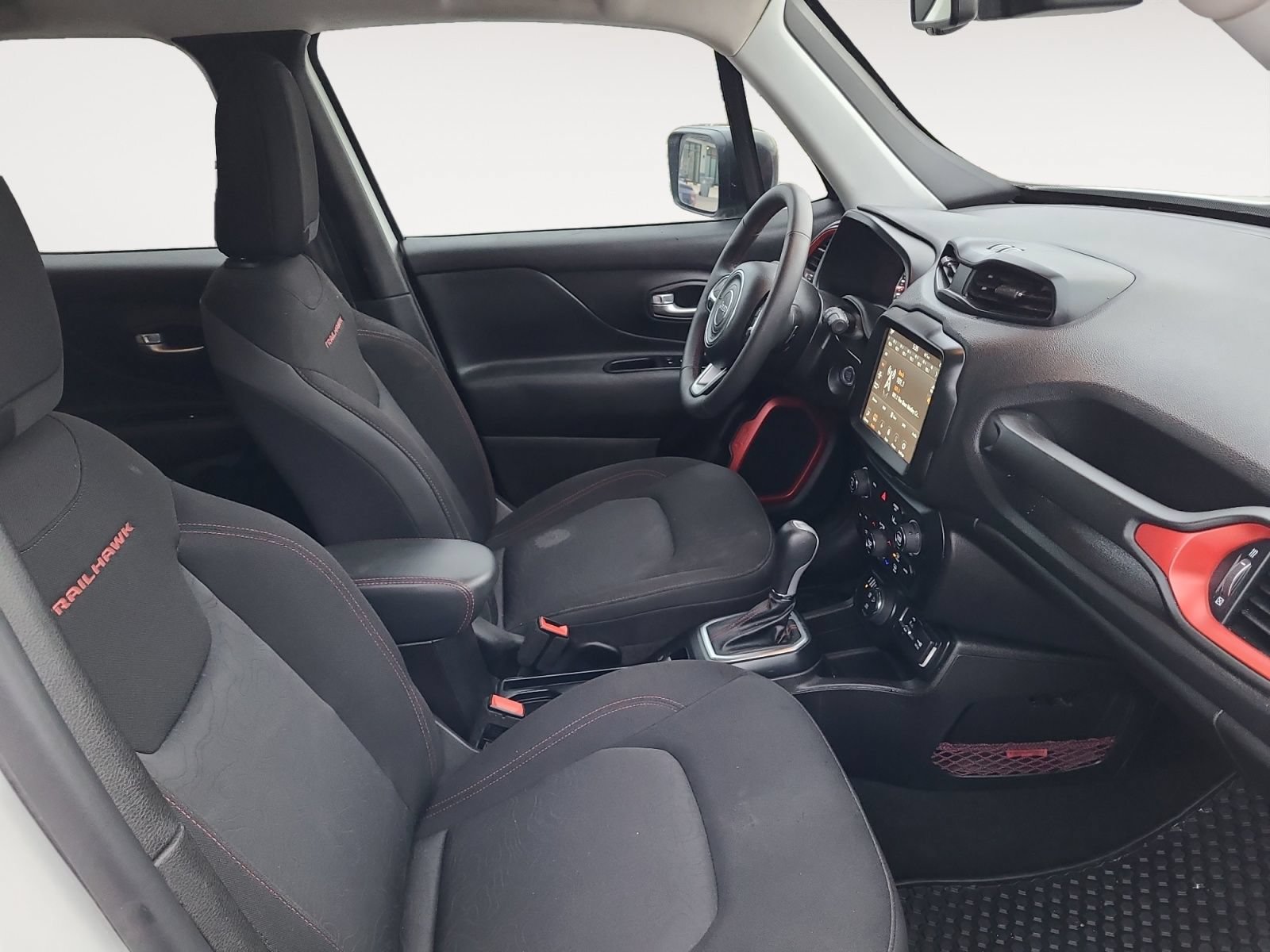 Used 2023 Jeep Renegade Trailhawk AWD/4WD image 15