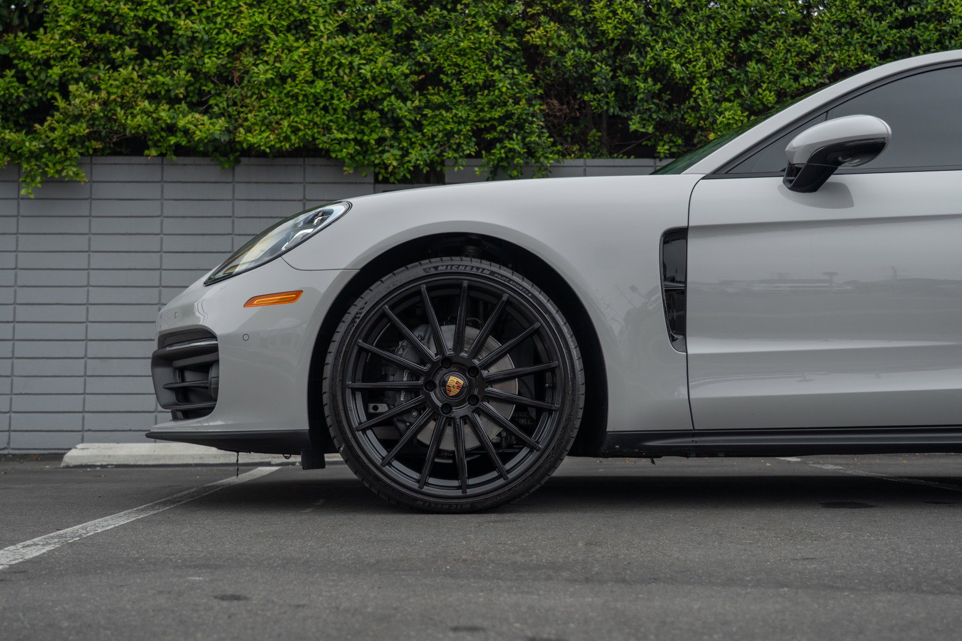Used 2023 Porsche Panamera 4 Platinum Edition image 21