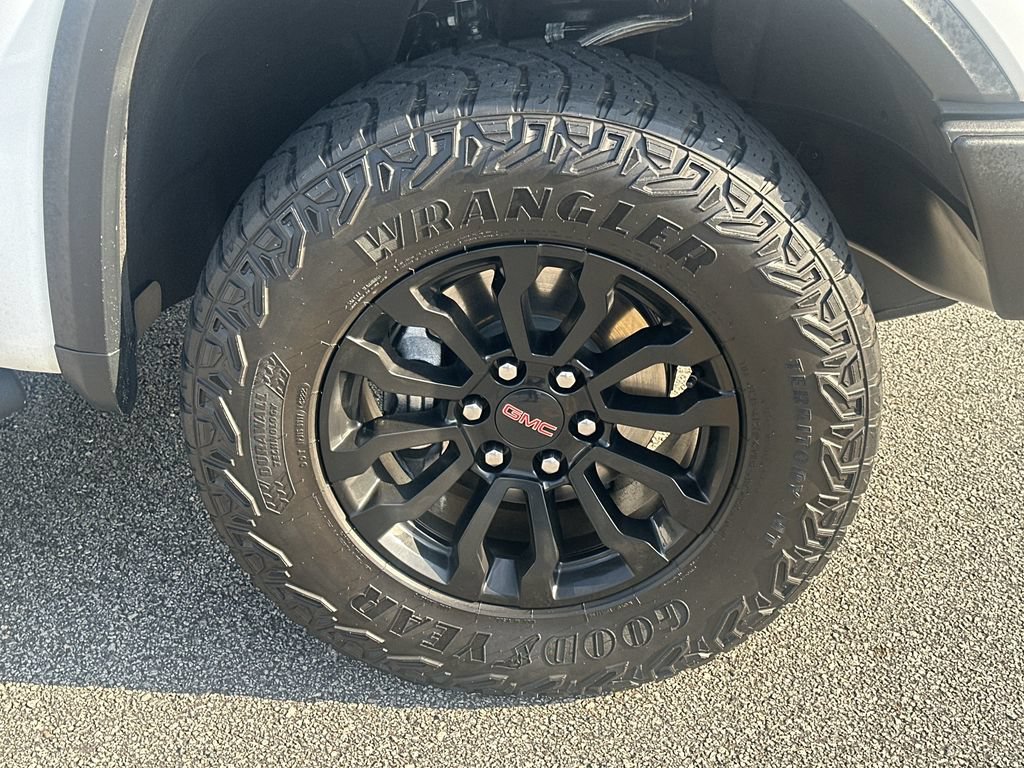 Used 2023 GMC Sierra 1500 AT4X AWD/4WD image 12