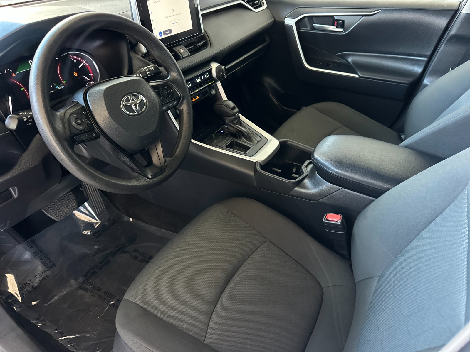 Used 2025 Toyota RAV4 XLE FWD image 9