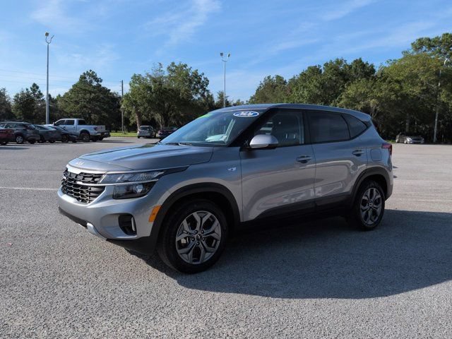 Used 2026 Kia Seltos LX FWD image 8