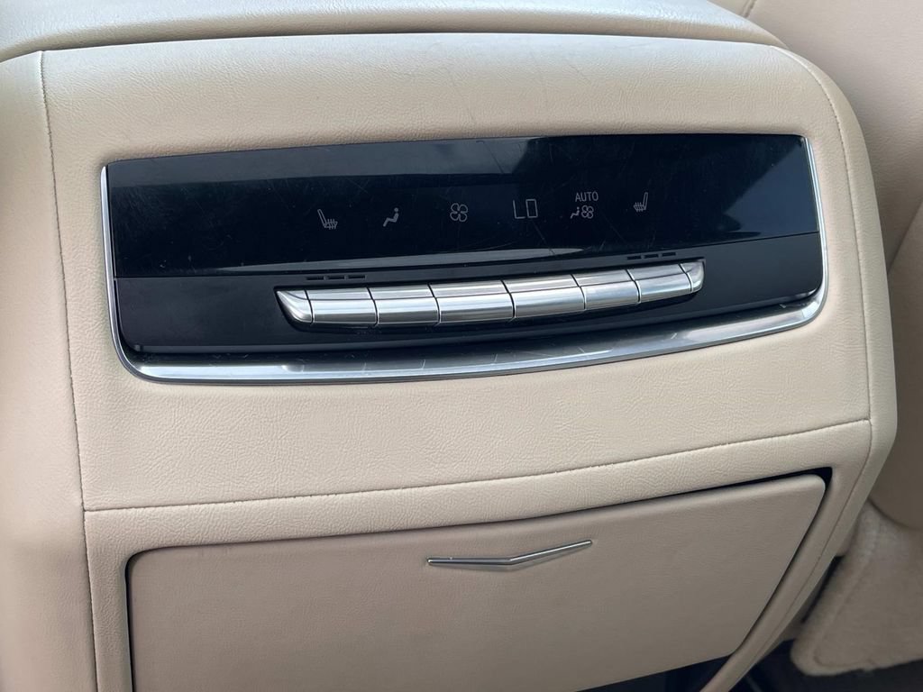 Certified 2024 Cadillac Escalade ESV Premium Luxury AWD/4WD image 18