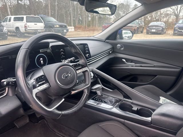 Used 2022 Hyundai Elantra SEL w/ Convenience Package image 12