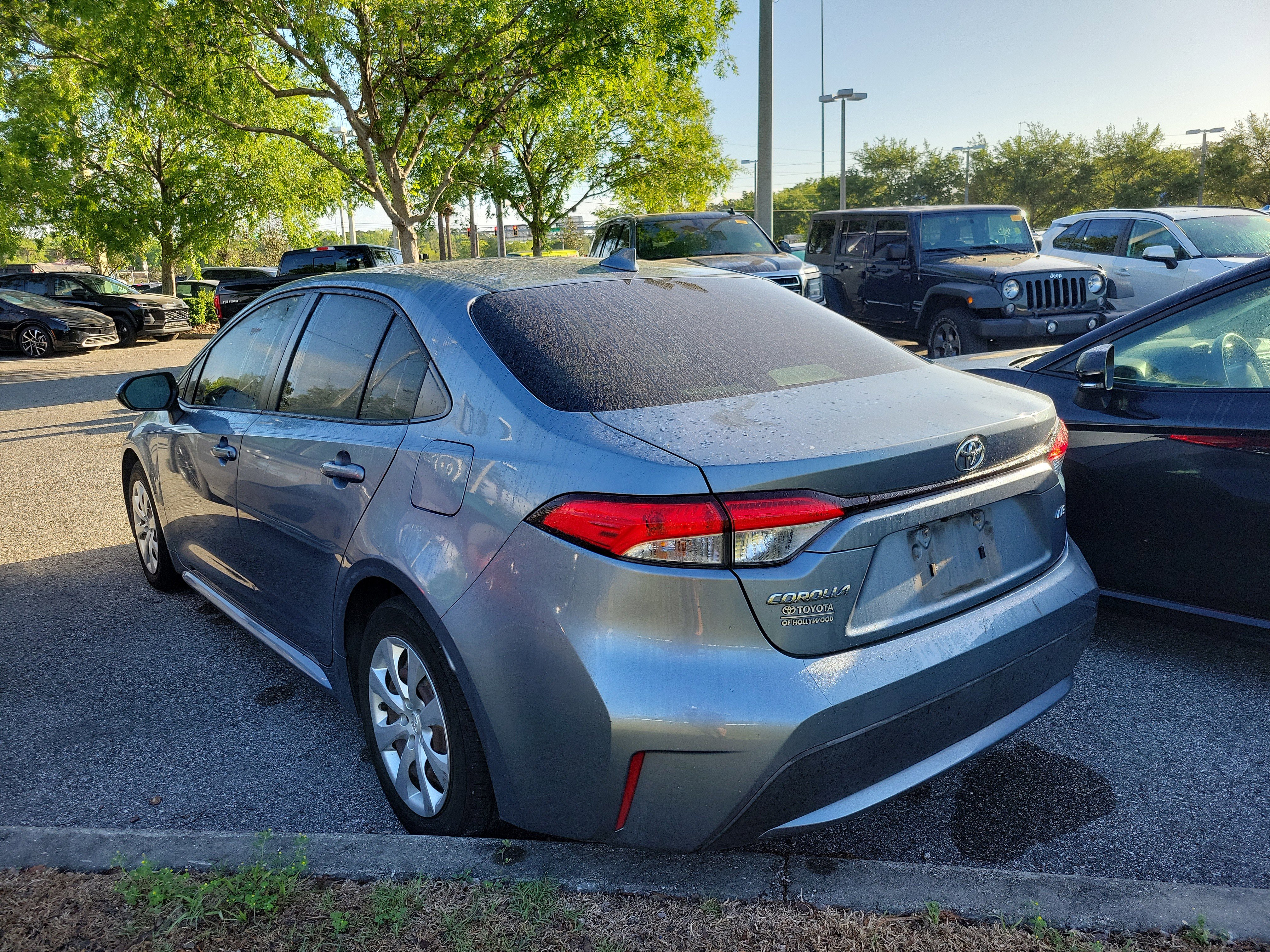 Used 2021 Toyota Corolla LE image 19