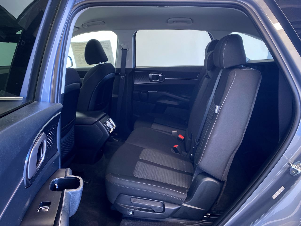 Certified 2024 Kia Sorento LX FWD image 32