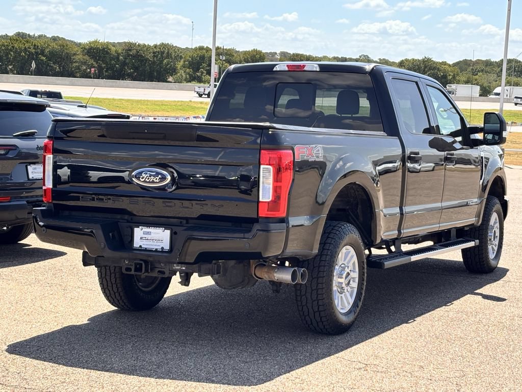 Used 2019 Ford F250 XLT w/ XLT Value Package AWD/4WD image 4