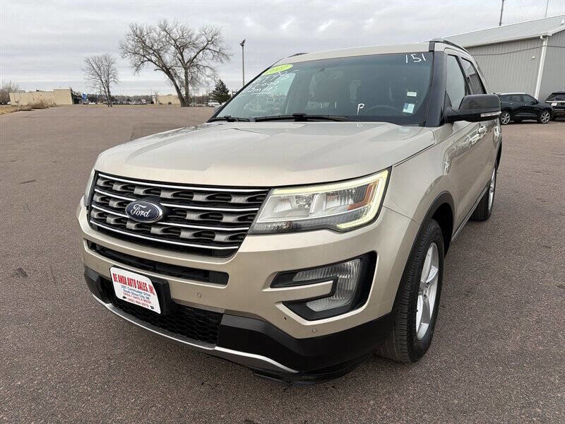 Used 2017 Ford Explorer XLT w/ Equipment Group 202A