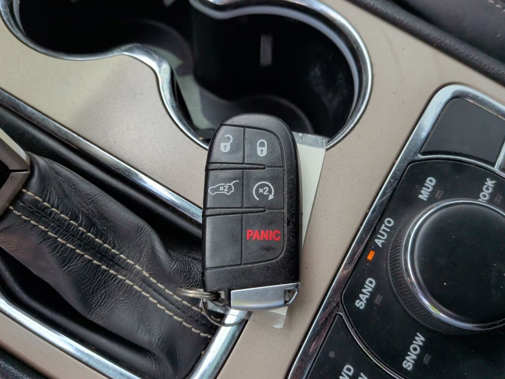 Used 2017 Jeep Grand Cherokee Limited AWD/4WD image 50