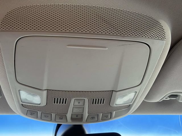 Used 2013 Lincoln MKZ AWD image 22