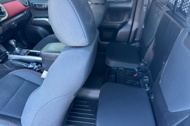 Used 2023 Toyota Tacoma SR5 RWD image 16
