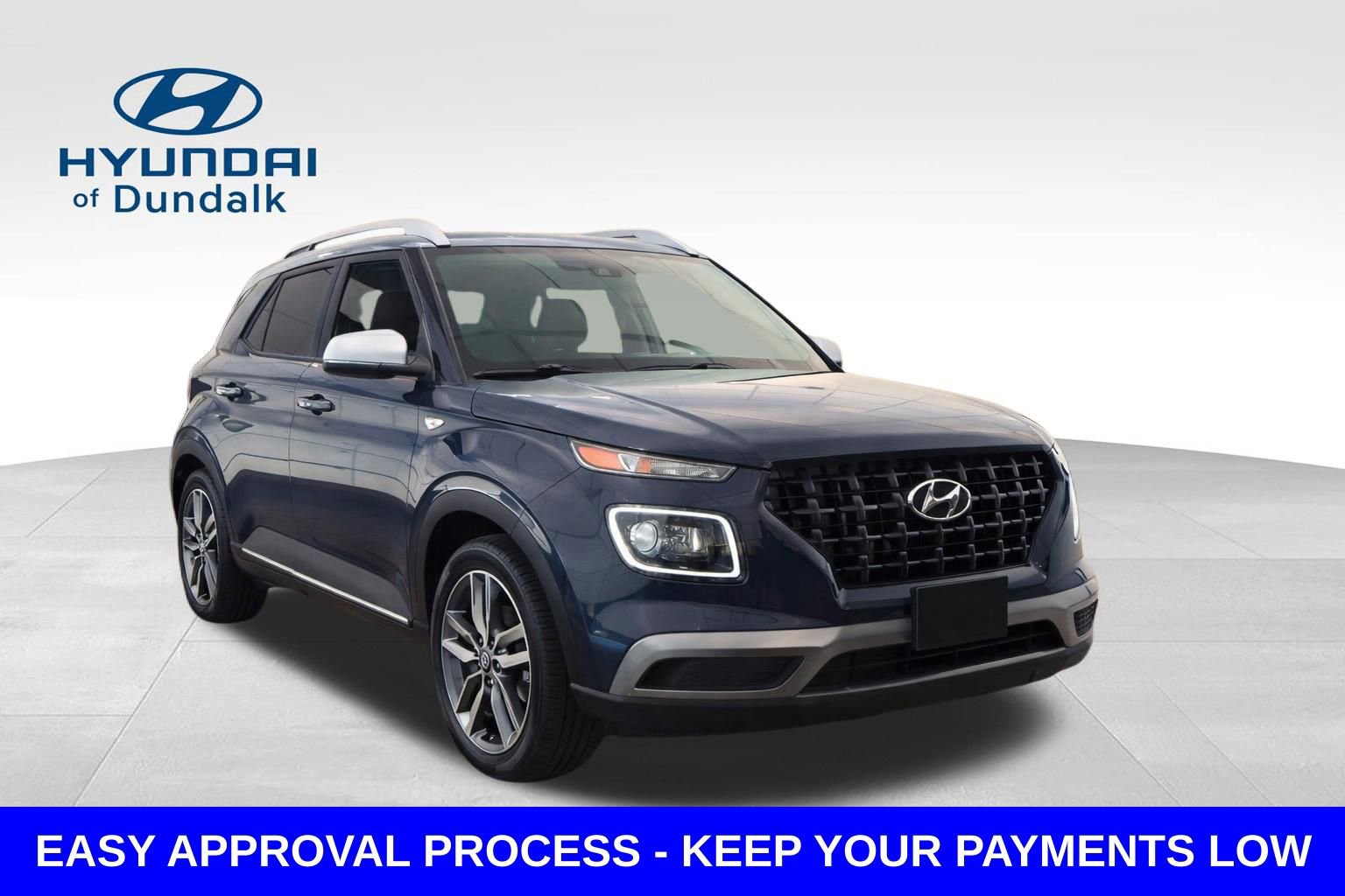 Used 2022 Hyundai Venue Limited image 3