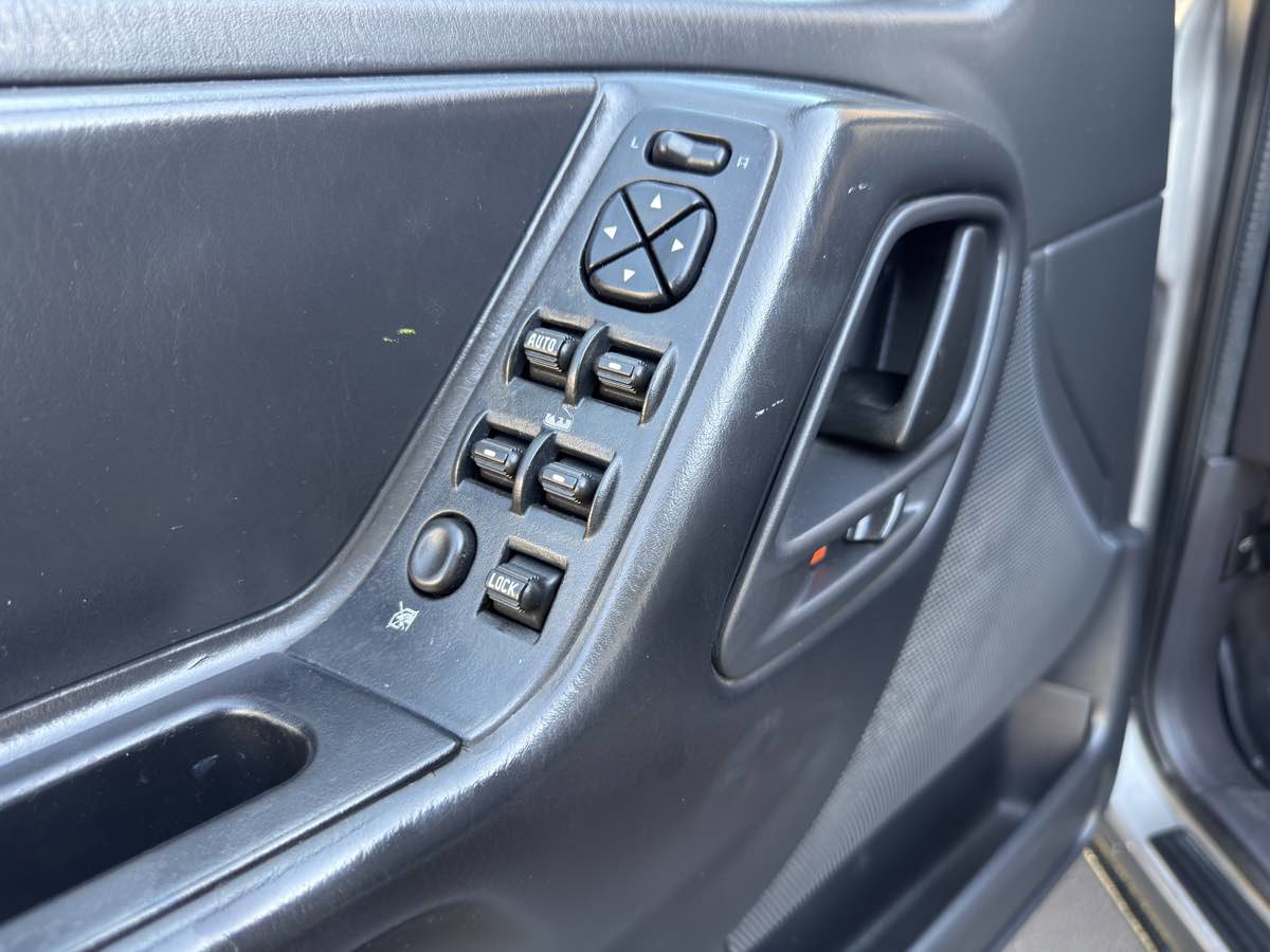 Used 1999 Jeep Grand Cherokee Laredo image 44