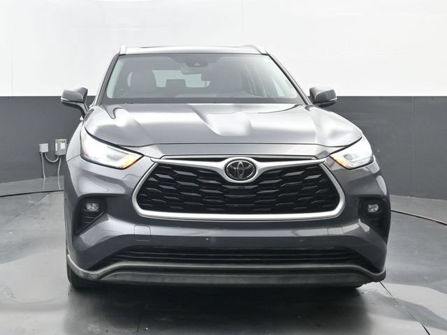 Used 2020 Toyota Highlander XLE FWD image 5