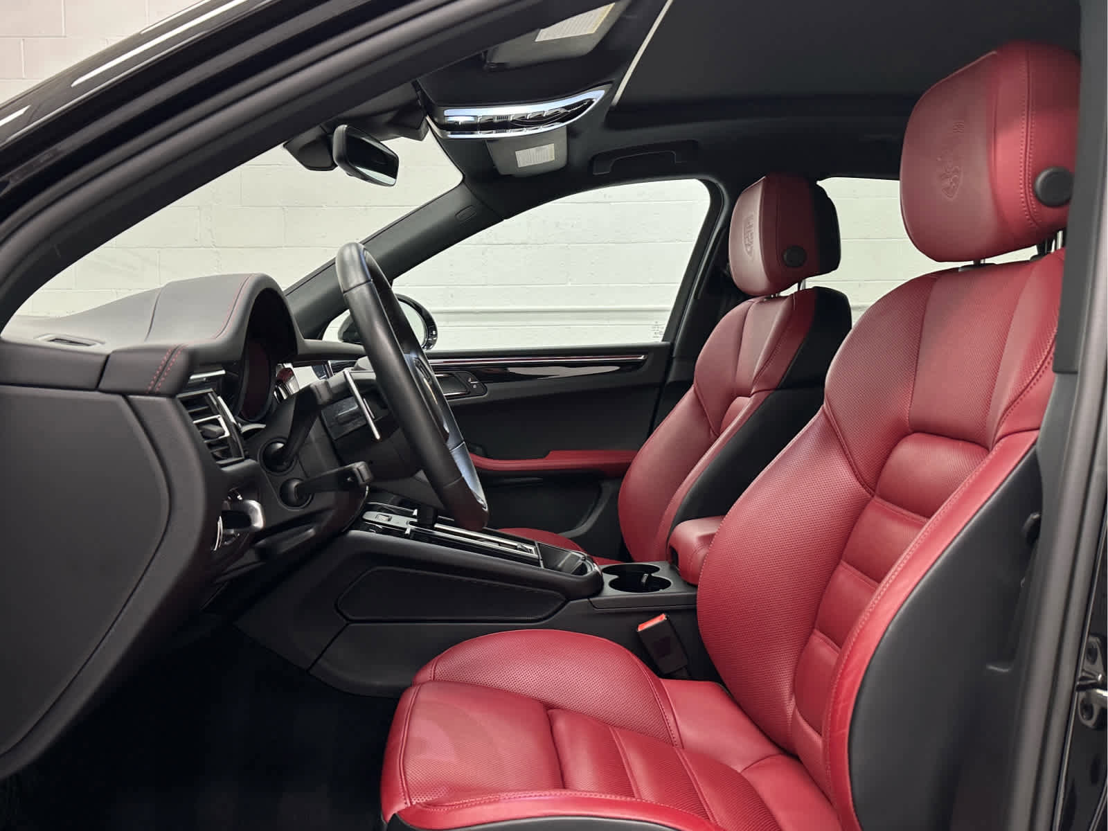 Used 2024 Porsche Macan S image 11