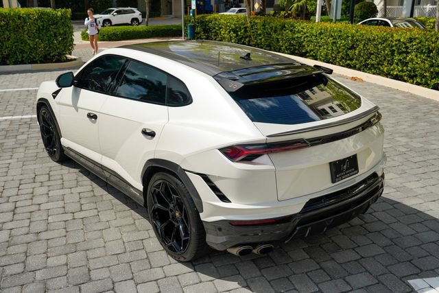 Used 2023 Lamborghini Urus Performante image 21