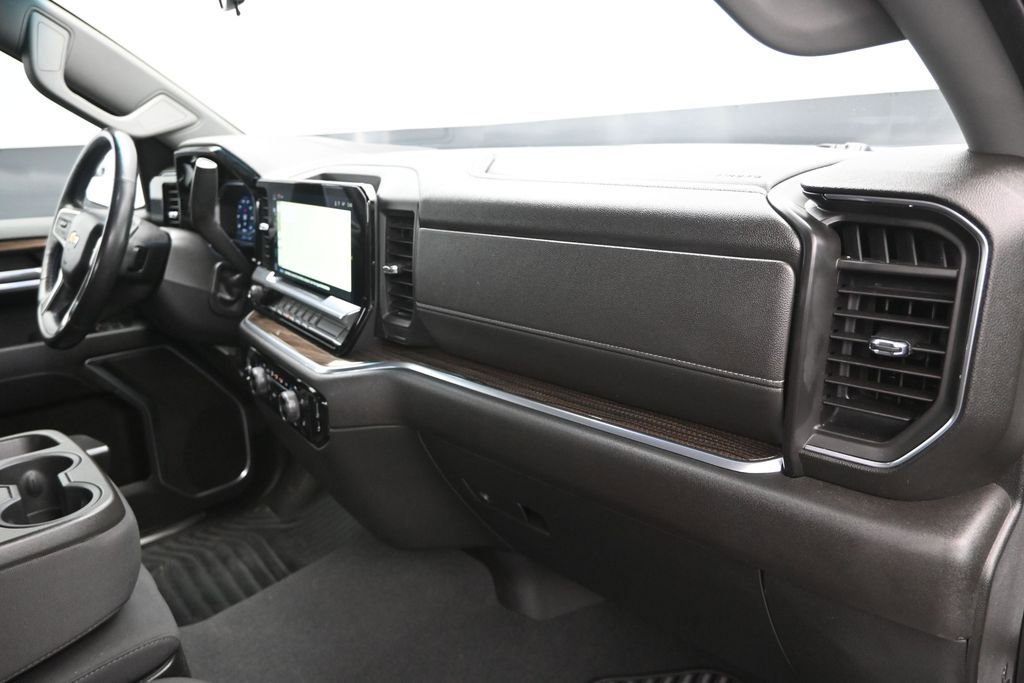 Used 2023 Chevrolet Silverado 1500 LT AWD/4WD image 24